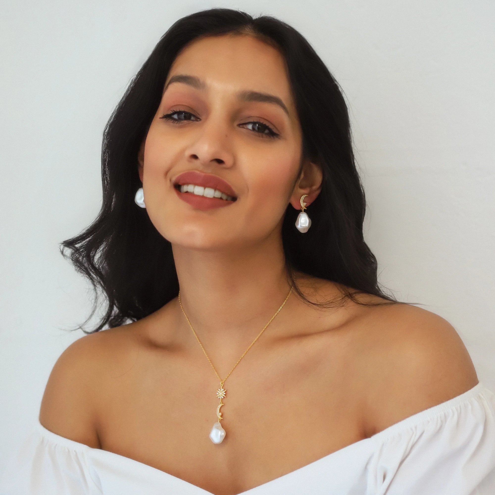 Bronte Pearl Drop Necklace - Gold