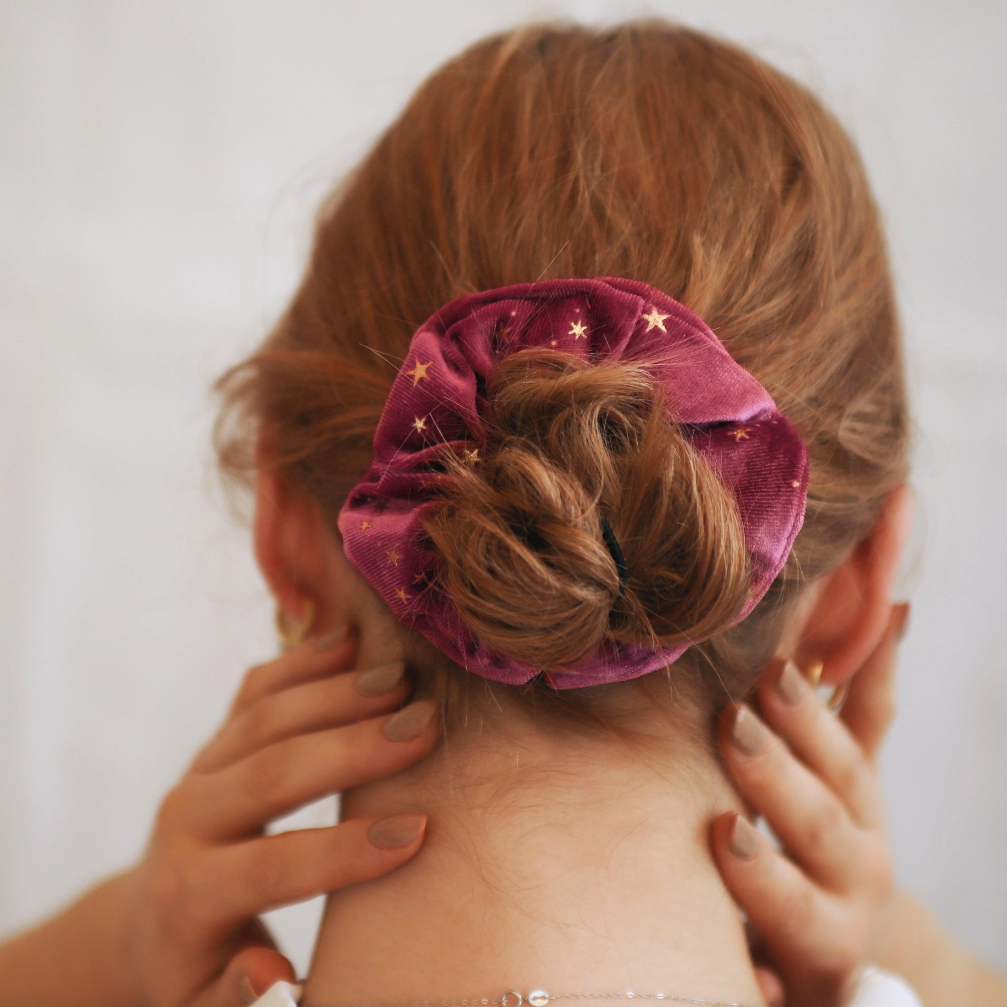 Stella Velvet Hair Scrunchie - Magenta